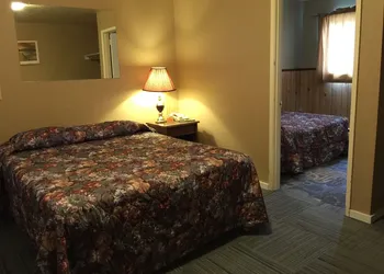 Hillcrest Motel hotel thumbnail 4
