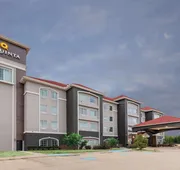 La Quinta Inn & Suites by Wyndham Mt. Pleasant hotel detail image 4