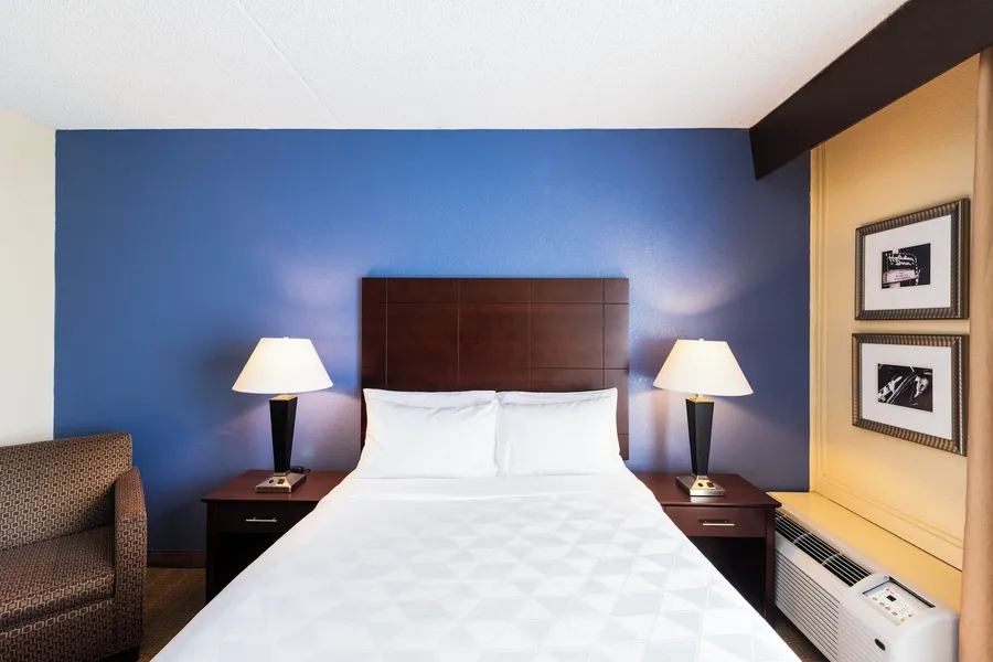 Holiday Inn South Plainfield-Piscataway by IHG hotel detail image 6