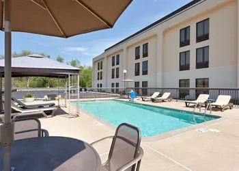 Hotel Joplin, MO hotel thumbnail 6