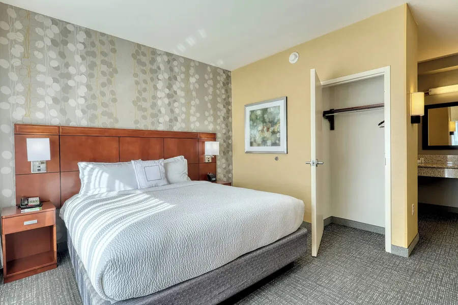 Courtyard by Marriott York hotel detail image 6