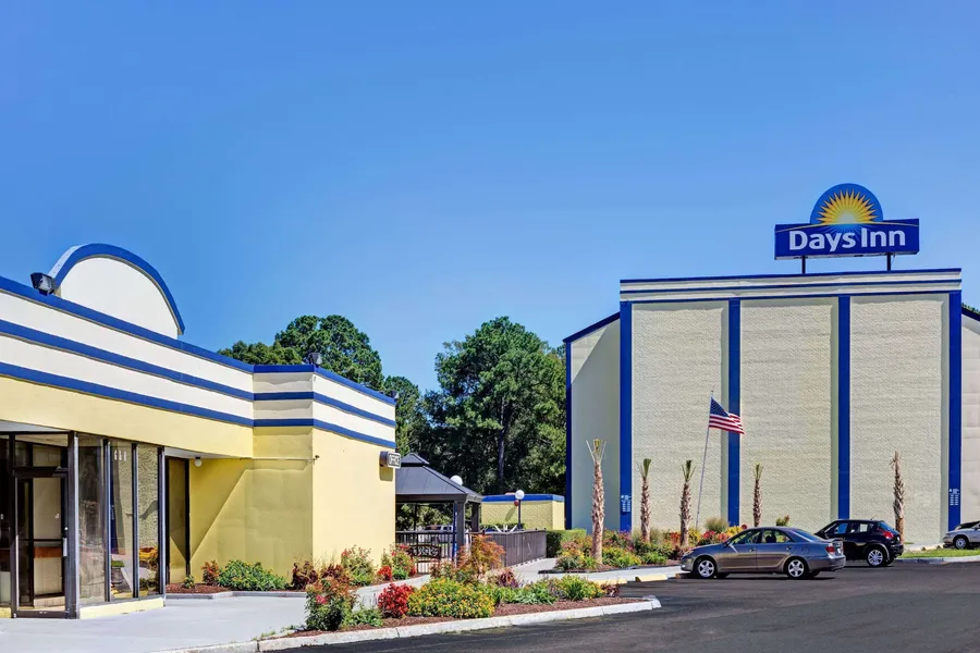 Days Inn by Wyndham Norfolk Military Circle hotel detail image 2