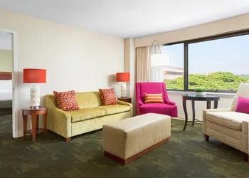 Holiday Inn Secaucus Meadowlands hotel thumbnail 7