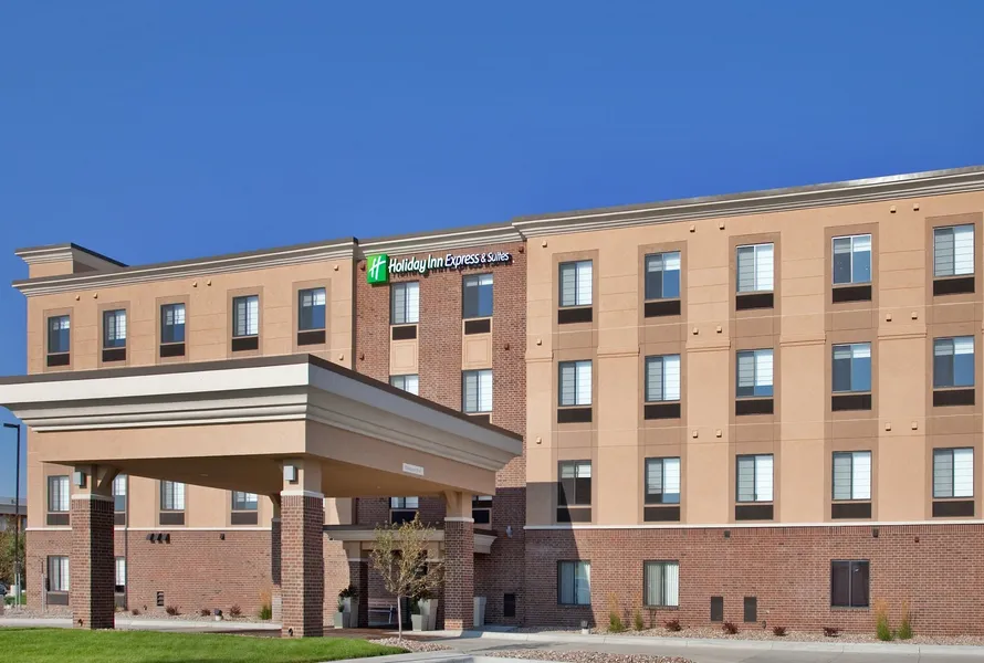 Holiday Inn Express & Suites Lincoln Airport by IHG hotel detail image 2