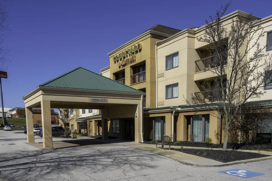 Courtyard by Marriott Cleveland Willoughby hotel detail image 2