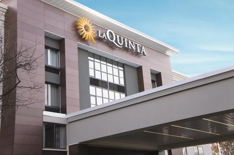 La Quinta Inn & Suites by Wyndham Raleigh Downtown North hotel detail image 2