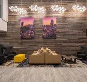 La Quinta Inn & Suites by Wyndham Raleigh Downtown North hotel detail image 3