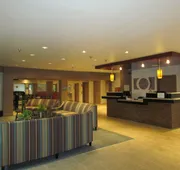 Ramada by Wyndham Glendale Heights/Lombard hotel detail image 7