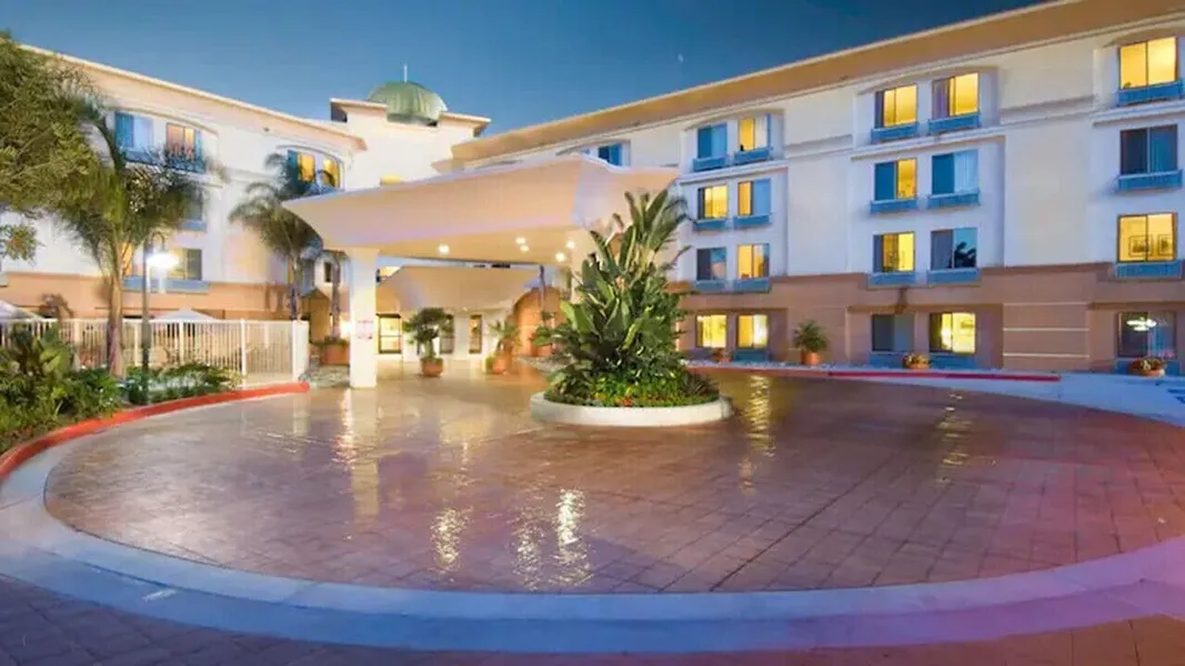 Hampton Inn San Diego Del Mar hotel detail image 2