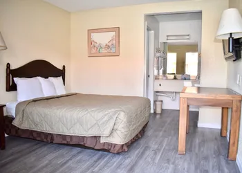 Knights Inn Mesa hotel thumbnail 6