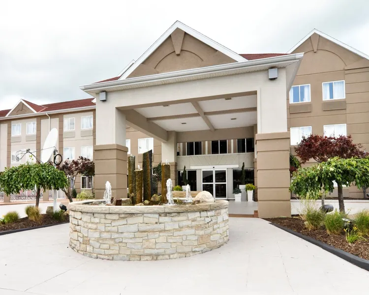 Holiday Inn Express Hotel & Stes Port Clinton-Catawba Island by IHG hotel detail image 2