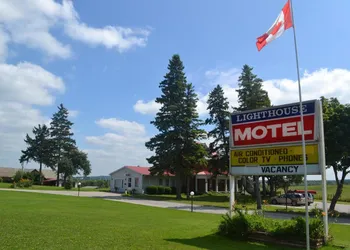 Lighthouse Motel hotel thumbnail 6