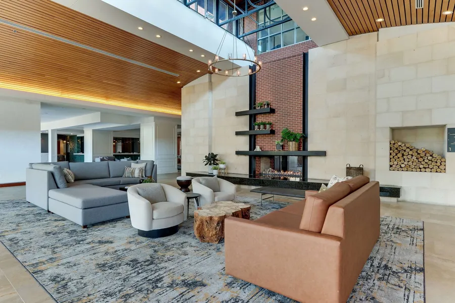 The Chattanoogan Hotel, Curio Collection by Hilton hotel detail image 6
