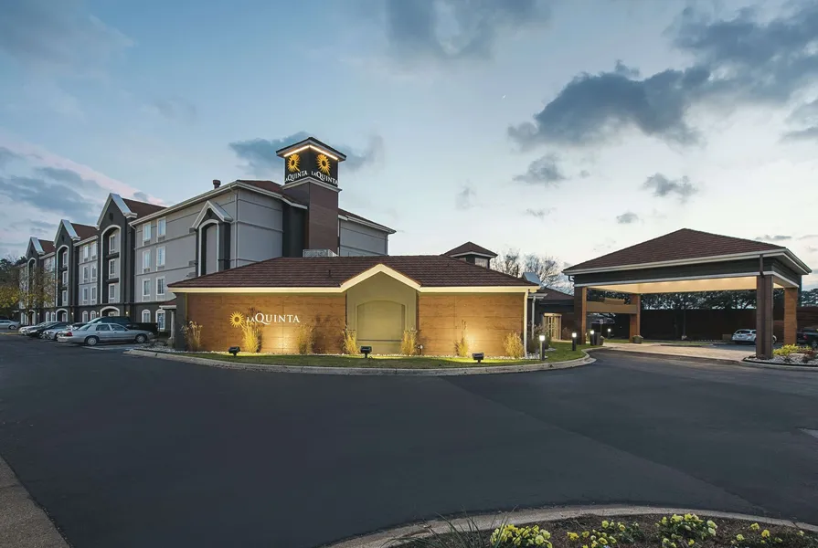 La Quinta Inn & Suites by Wyndham Shreveport Airport hotel detail image 6