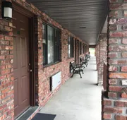 Chalet Inn & Suites Centerport hotel detail image 3