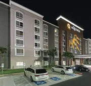 La Quinta Inn & Suites by Wyndham San Antonio Downtown hotel detail image 3
