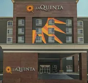 La Quinta Inn & Suites by Wyndham San Antonio Downtown hotel detail image 4