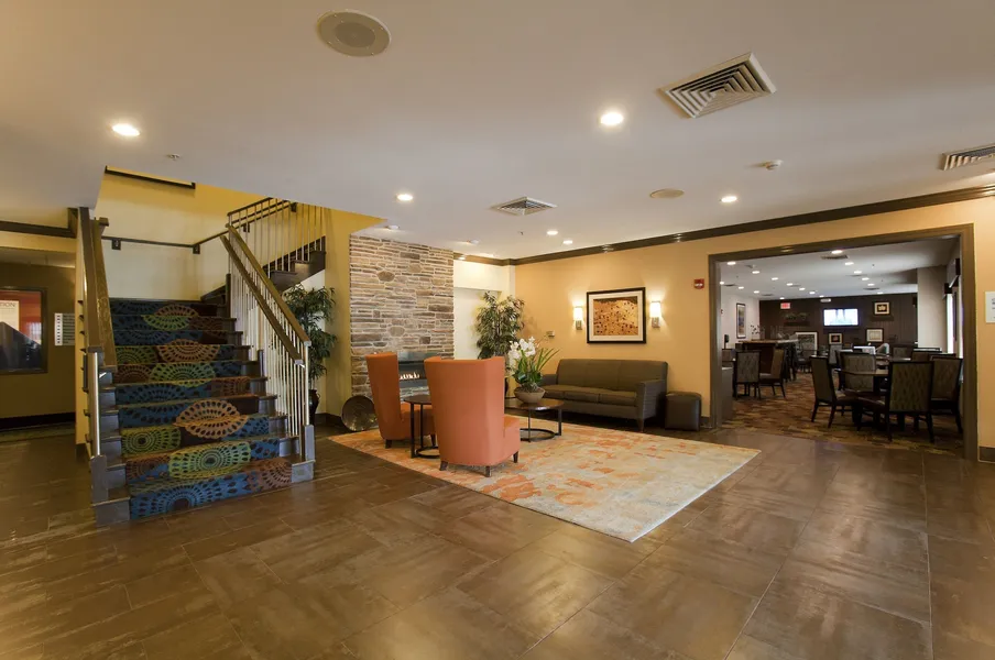 Holiday Inn Express & Suites Chicago-Deerfield/Lincolnshire by IHG hotel detail image 2