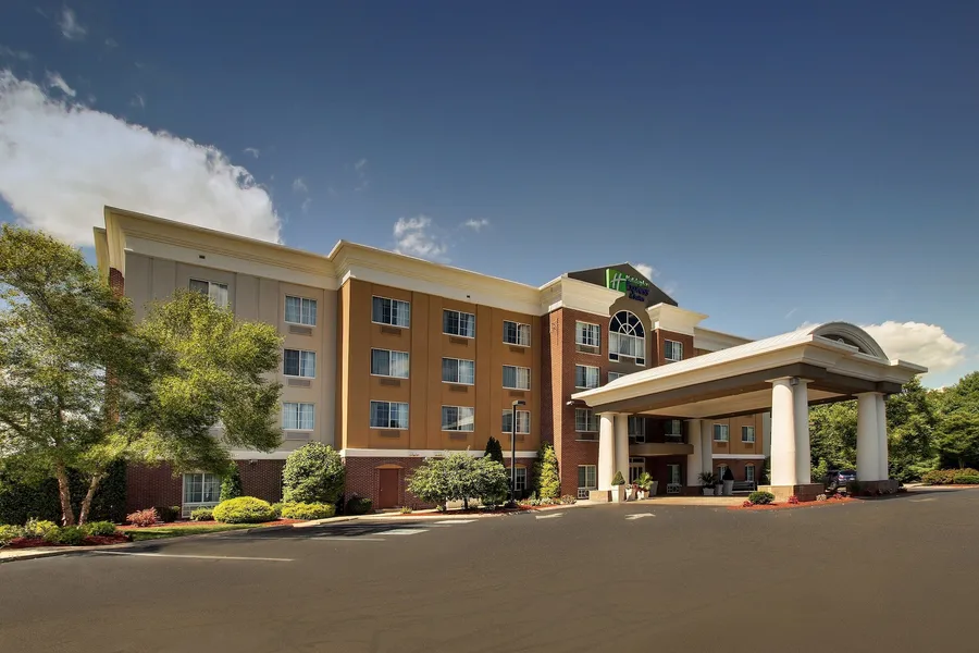 Holiday Inn Express Hotel & Suites Middleboro Raynham by IHG hotel detail image 2
