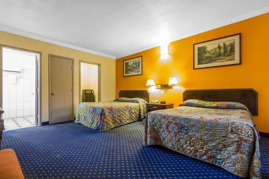 Econo Lodge hotel detail image 6