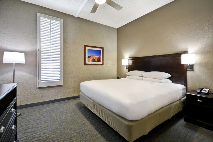 DoubleTree by Hilton Phoenix North hotel detail image 6