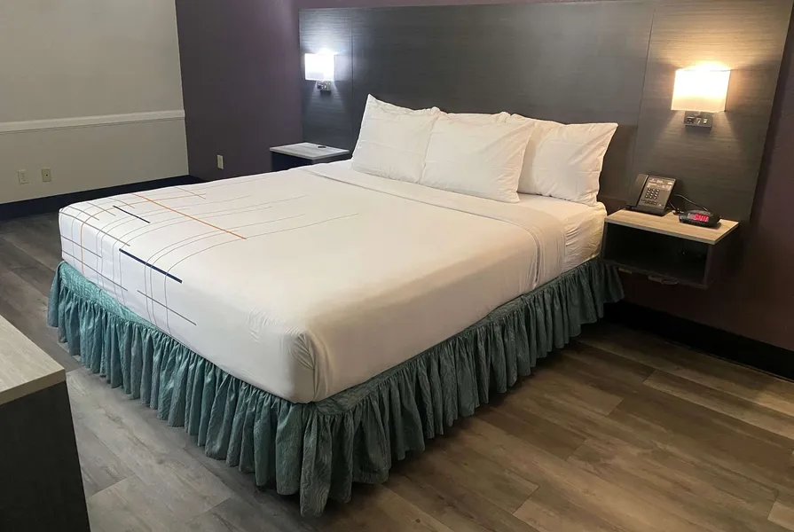 La Quinta Inn by Wyndham Bakersfield South hotel detail image 2