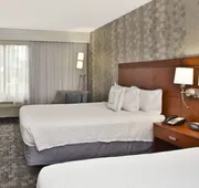 Courtyard by Marriott Gulfport Beachfront hotel detail image 7