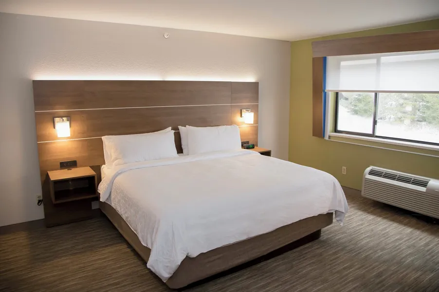 Holiday Inn Express & Suites Colorado Springs North by IHG hotel detail image 6