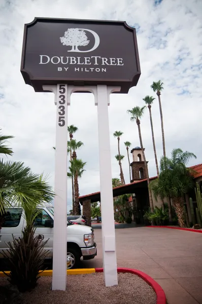 DoubleTree Suites by Hilton Tucson - Williams Center hotel detail image 2