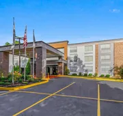 La Quinta Inn & Suites by Wyndham Sturbridge hotel detail image 3