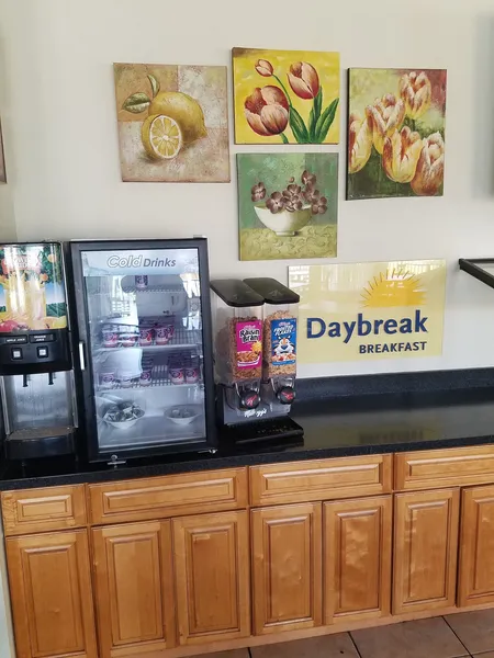 Days Inn & Suites by Wyndham Clermont hotel detail image 2