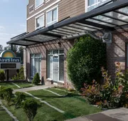 Days Inn by Wyndham Surrey hotel detail image 5