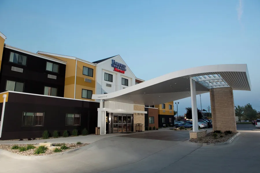 Fairfield Inn & Suites by Marriott Burlington hotel detail image 2