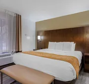 Comfort Suites Tucson near Sabino Canyon hotel detail image 4