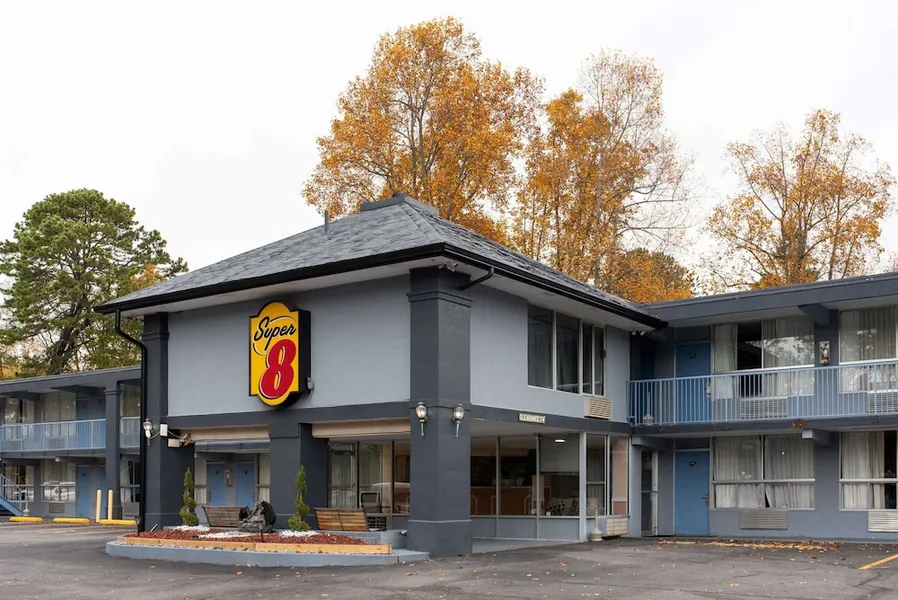 Super 8 by Wyndham Black Mountain hotel detail image 2