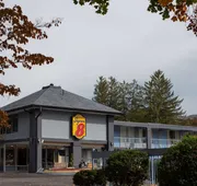 Super 8 by Wyndham Black Mountain hotel detail image 4