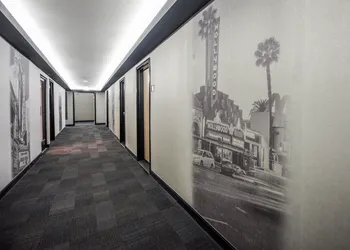 Comfort Inn Near Universal Studios hotel thumbnail 5