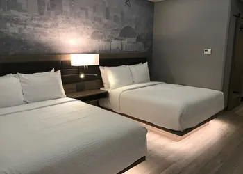 Comfort Inn Near Universal Studios hotel thumbnail 8