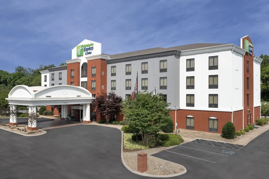 Holiday Inn Express & Suites Knoxville-Clinton by IHG hotel detail image 2