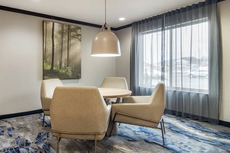 Fairfield Inn & Suites by Marriott Commerce hotel detail image 2