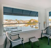 Best Western Harbour Inn & Suites Huntington - Sunset Beach hotel detail image 3