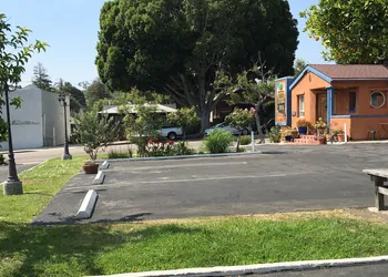 Los Padres Inn hotel thumbnail 2