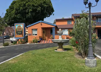 Los Padres Inn hotel thumbnail 7