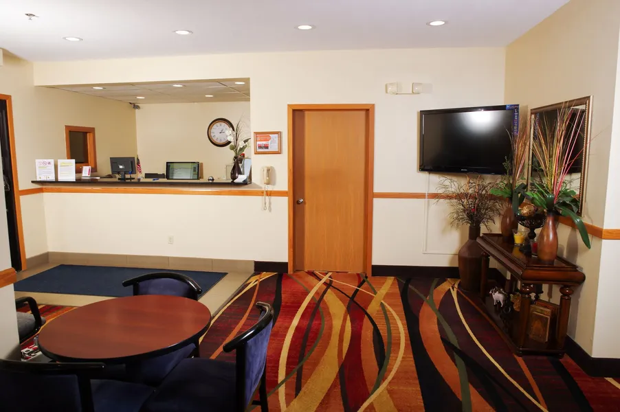 Dutch Inn and Suites hotel detail image 2
