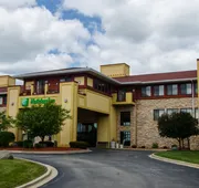 Holiday Inn Pewaukee - Milwaukee West by IHG hotel detail image 3