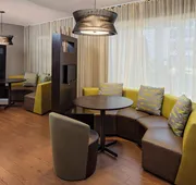 Courtyard by Marriott Long Island MacArthur Airport hotel detail image 5