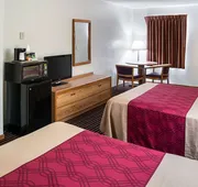 Rodeway Inn & Suites Austin I-90 hotel detail image 7