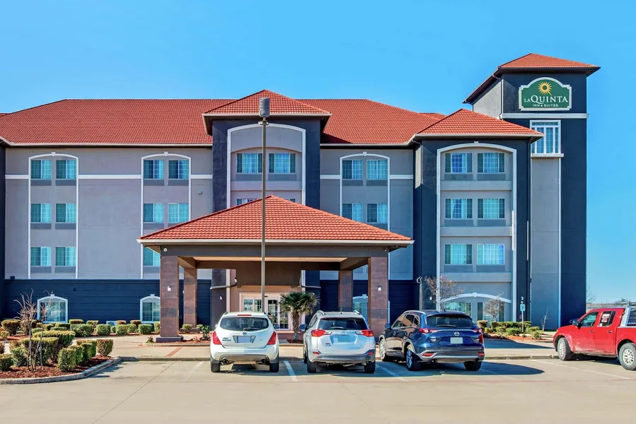 La Quinta Inn & Suites by Wyndham Gainesville hotel detail image 2