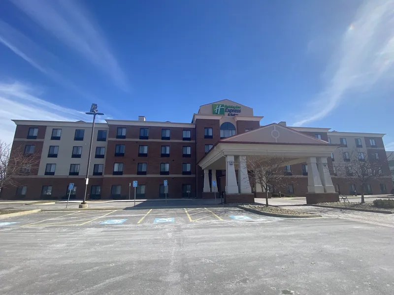 Holiday Inn Express & Suites Detroit North - Troy by IHG hotel detail image 2