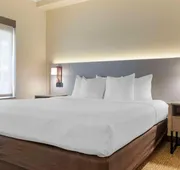 Comfort Suites Oceanside Camp Pendleton Area hotel detail image 4